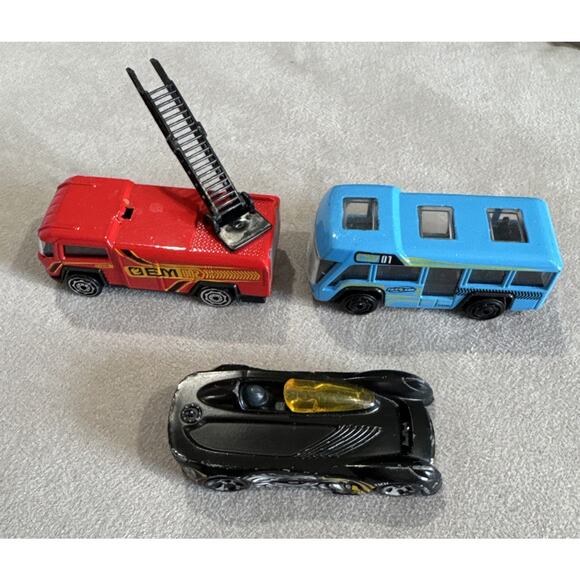 Lot Of 10 Hot Wheels Die Cast Fast Lane Mix & More Cars Toy Cars Vehicles - Picture 2 of 16